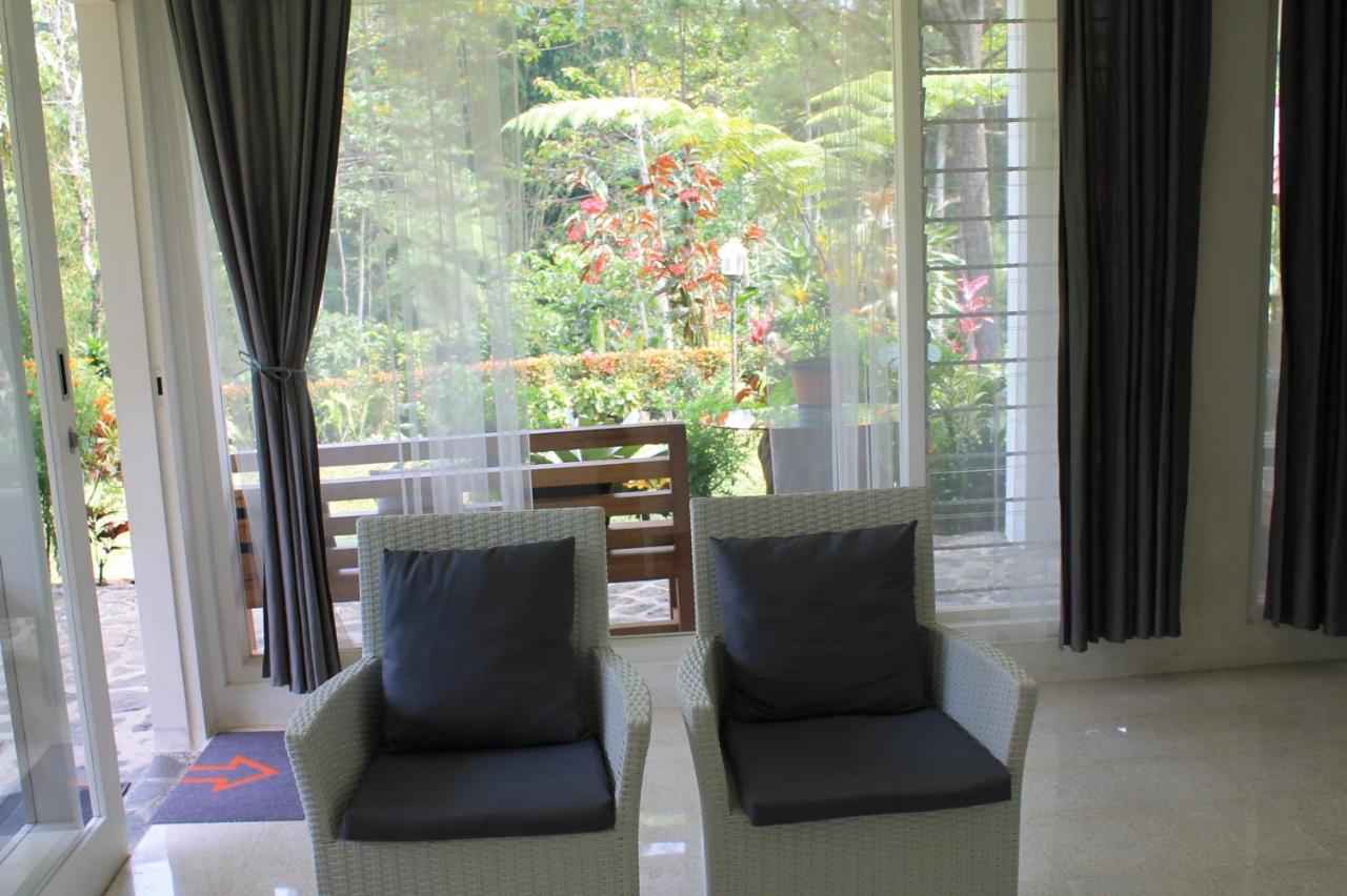 The Forest Villa Bogor Exterior photo