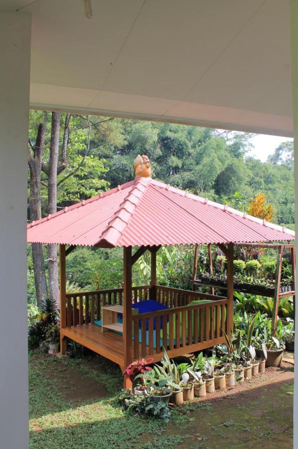 The Forest Villa Bogor Exterior photo