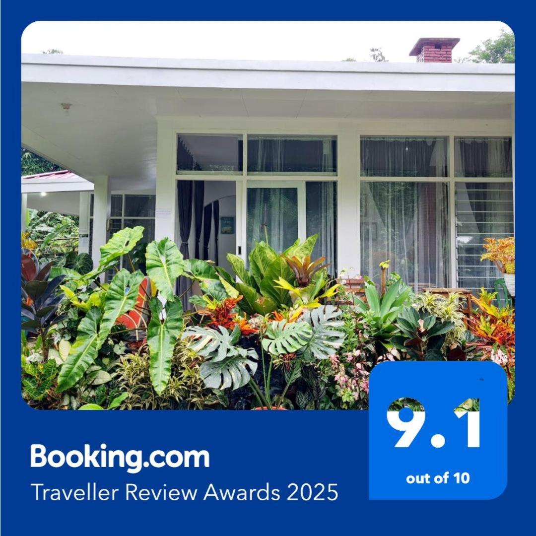 The Forest Villa Bogor Exterior photo